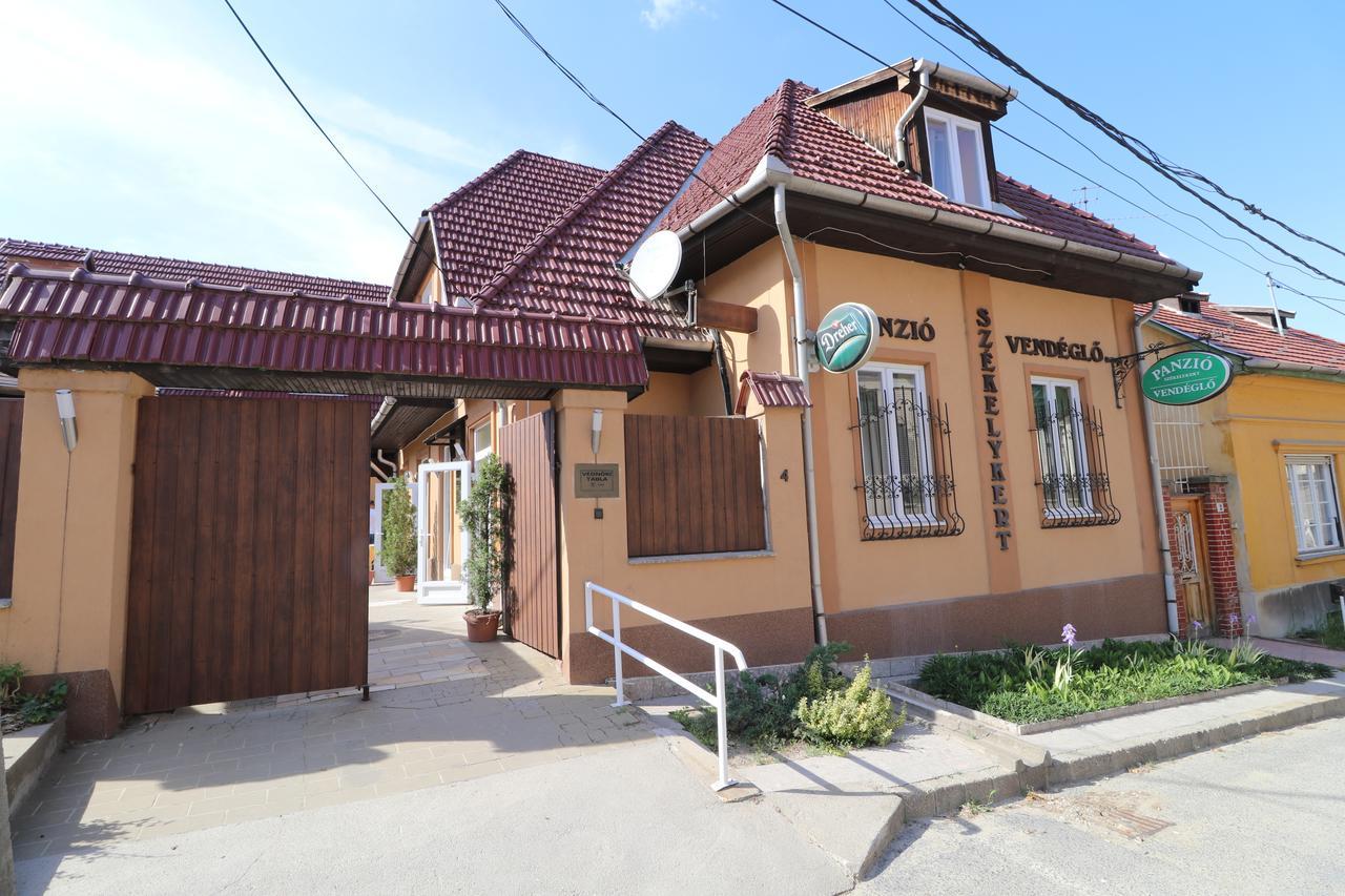 Szekelykert Panzio Bed and Breakfast Miskolc Exteriör bild
